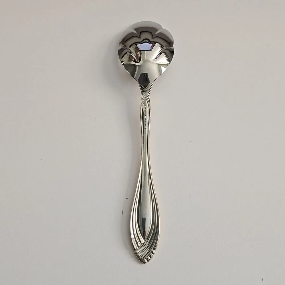 Oneida Community Gold Twist Handle Stainless Steel Spoon – 6